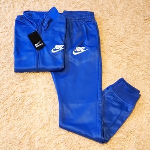 Women's jogger suit